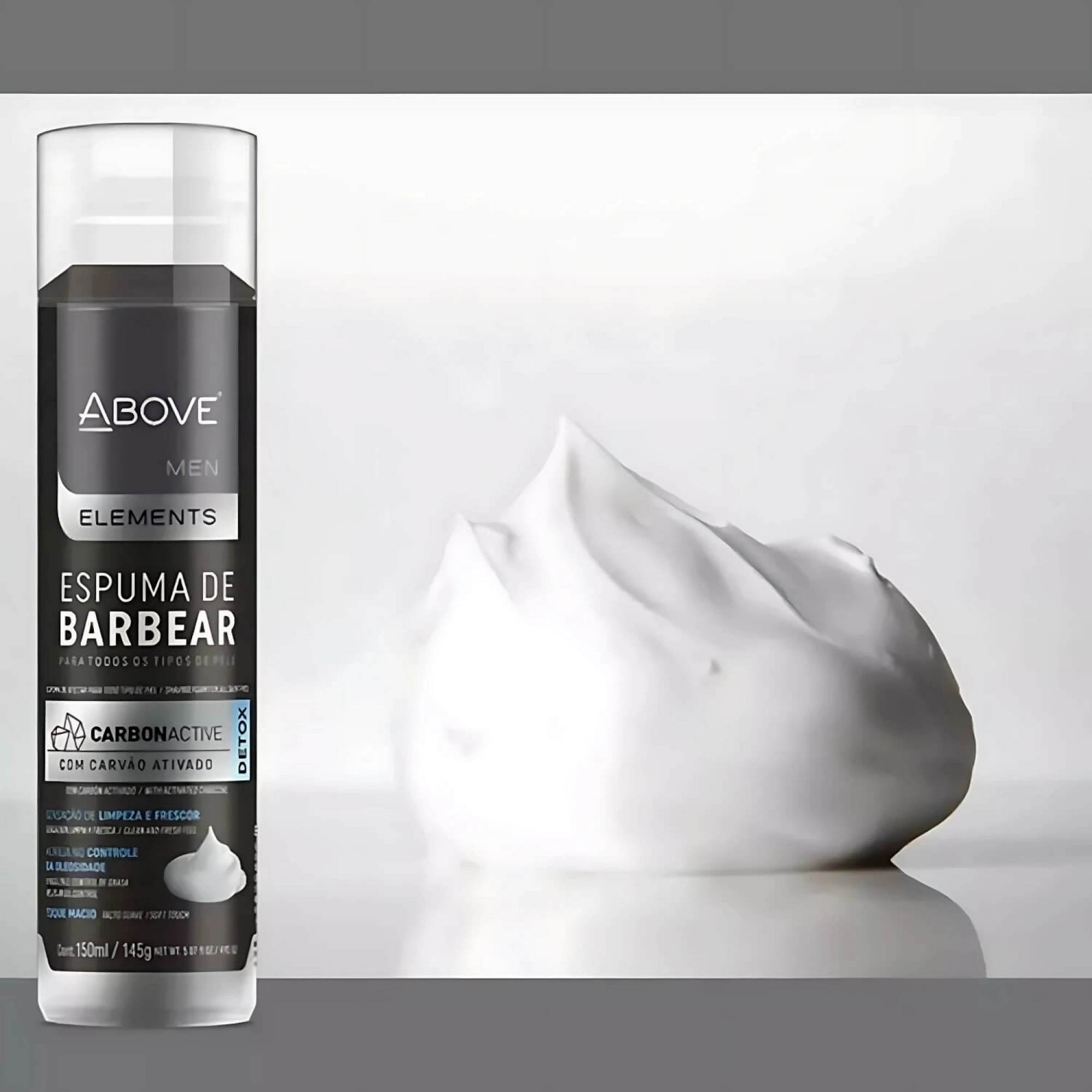 Barbear suave com Espuma Above Carvão